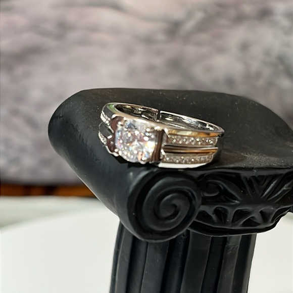 Celtic Wolf Lux LLC Other - 1ct Moissanite Ring with GRA Certificate
